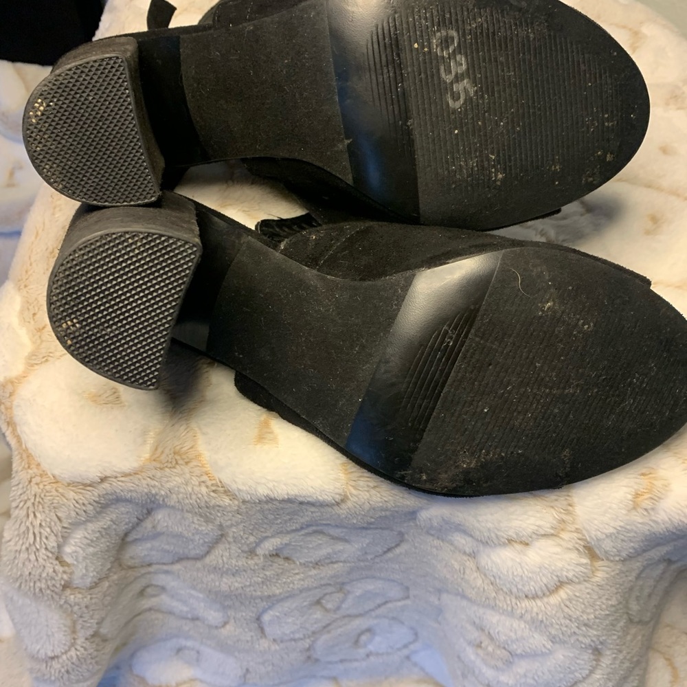 Black Open toed heels 7 1/2 Carlos by Carlos Santana - Picture 5 of 6